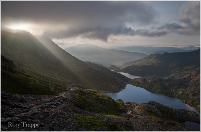 sun behind crib goch.png