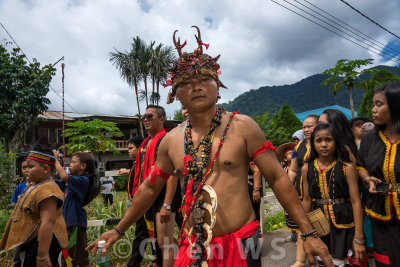 Gawai procession through Kampung Taee