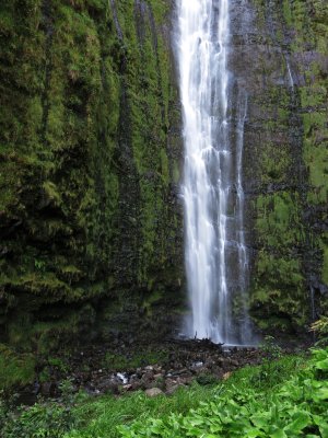 400 foot Waimoku Falls at the end of the Pipiwai trail, Maui.