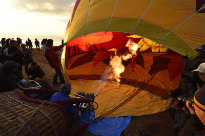 Crossing Lake Biwa Hot Balloon Match in Shiga