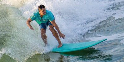 2016 September Surfer 24