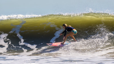 2016 October Surfer 7