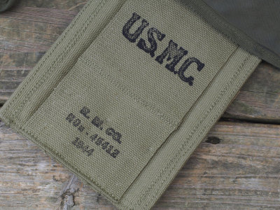 Closeup of USMC 1944 3-cell thirty round stick pouch