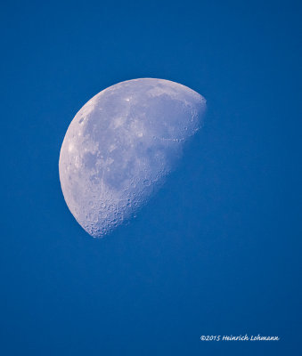 K3C3275-Moon.jpg