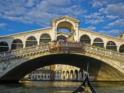 153} Rio Alto Bridge Gondola View