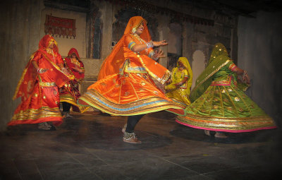 dancing ladies-001*Credit*