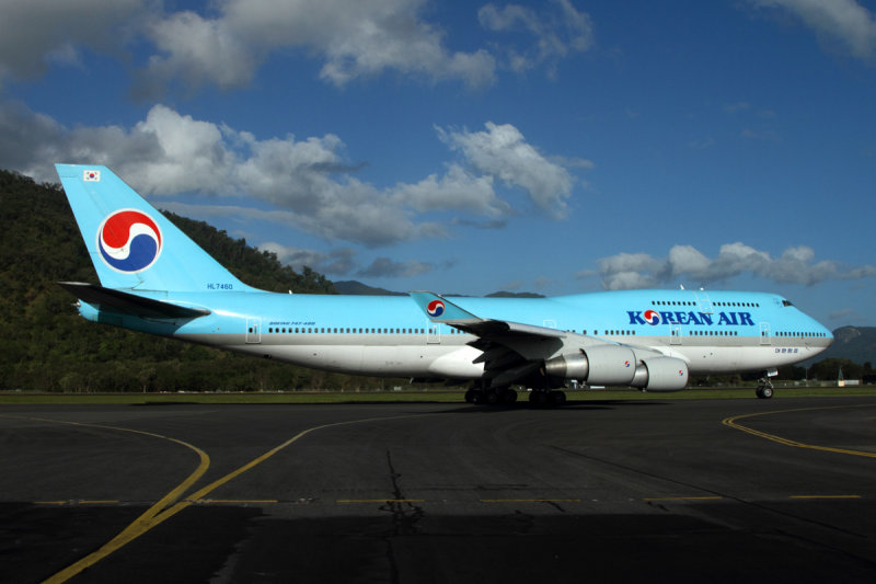 KOREAN AIR BOEING 747 400 CNS RF IMG_9569.jpg