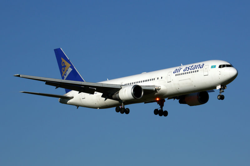 AIR ASTANA BOEING 767 300 AMS RF 5K5A1689.jpg