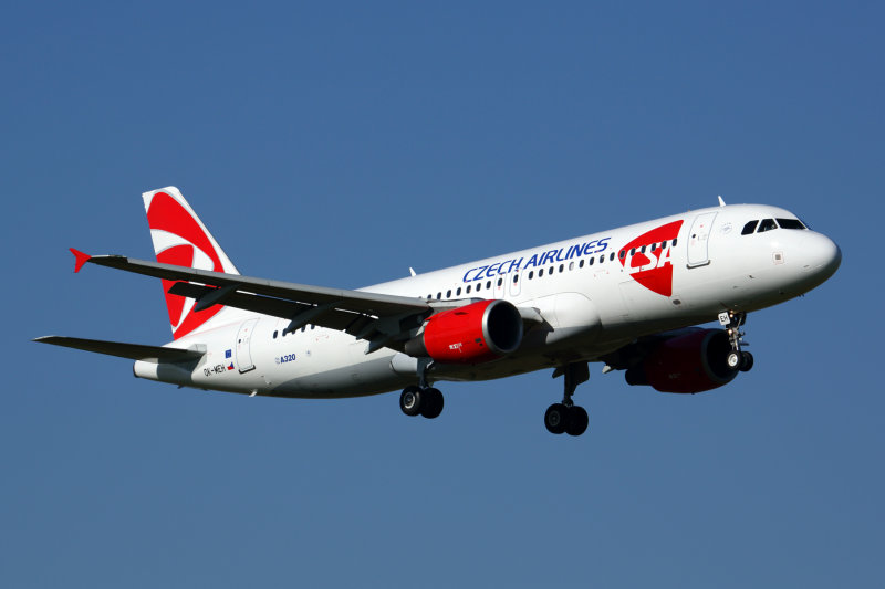 CZECH AIRLINES AIRBUS A320 AMS RF 5K5A1771.jpg