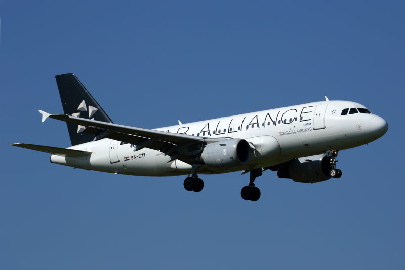 CROATIA AIRLINES AIRBUS A319 AMS RF 5K5A1905.jpg