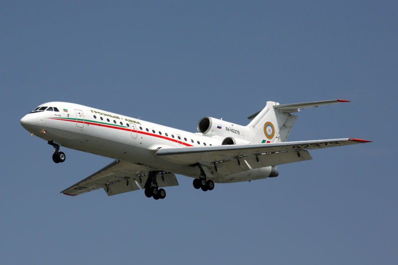 GROZNY AVIA YAKOVLVEV YAK42D AYT RF 5K5A1162.jpg