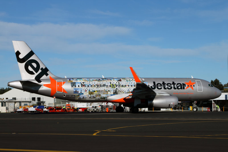 JETSTAR AIRBUS A320 HBA RF IMG_9803.jpg