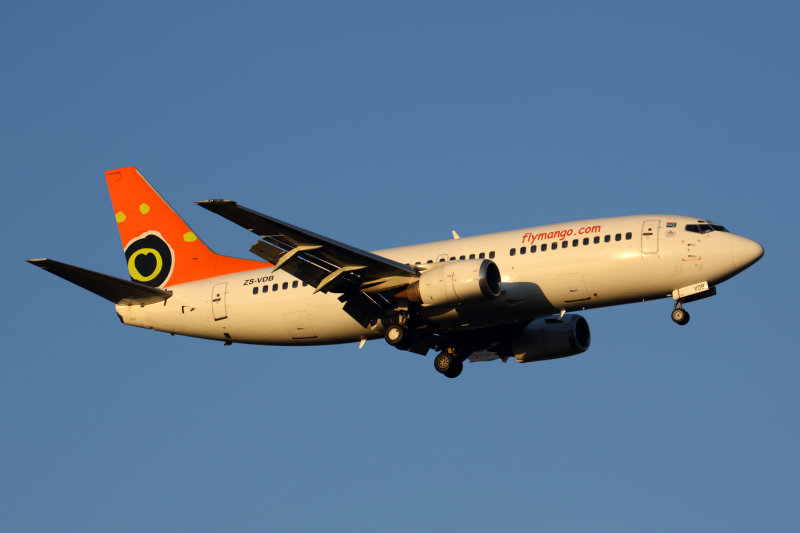 MANGO BOEING 737 300 JNB RF 5K5A2754.jpg