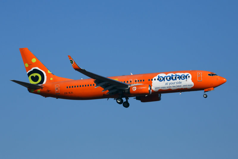 MANGO BOEING 737 800 JNB RF 5K5A2908.jpg