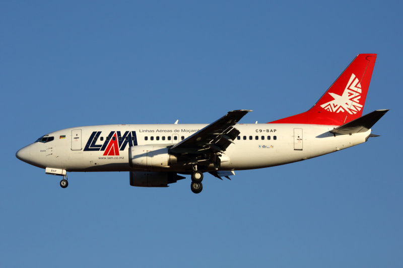 LAM MOCAMBIQUE BOEING 737 500 JNB RF 5K5A3123.jpg