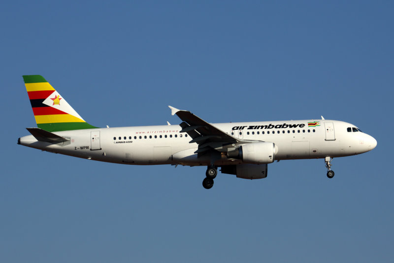 AIR ZIMBABWE AIRBUS A320 JNB RF 5K5A2911.jpg