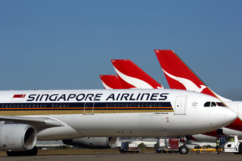 SINGAPORE AIRLINES AIRBUS A330 300 BNE RF 5K5A3883.jpg