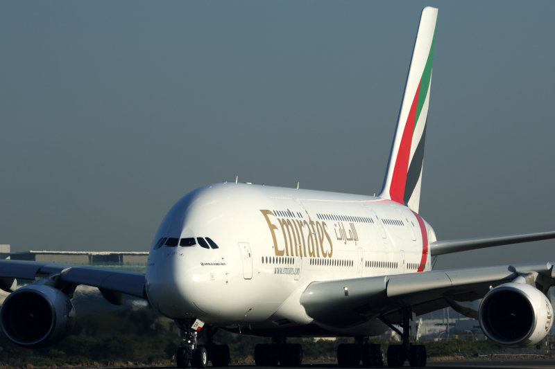 EMIRATES AIRBUS A380 SYD RF 5K5A4078.jpg