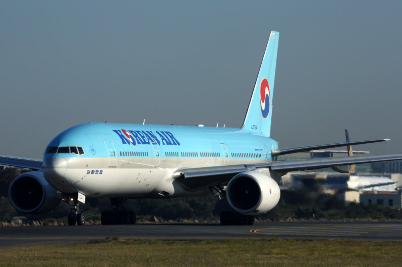 KOREAN AIR BOEING 777 200 SYD RF 5K5A4088.jpg