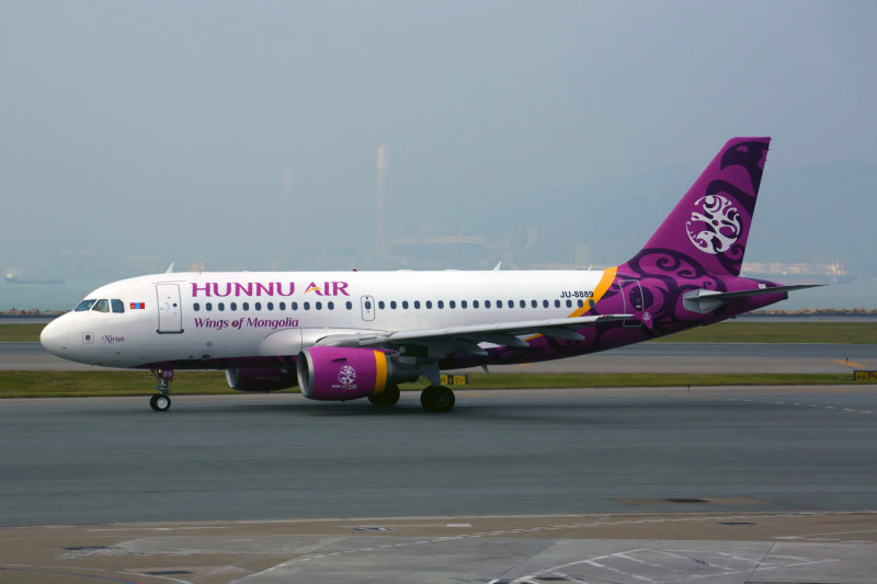 HUNNU AIR AIRBUS A319 HKG RF 5K5A6204.jpg