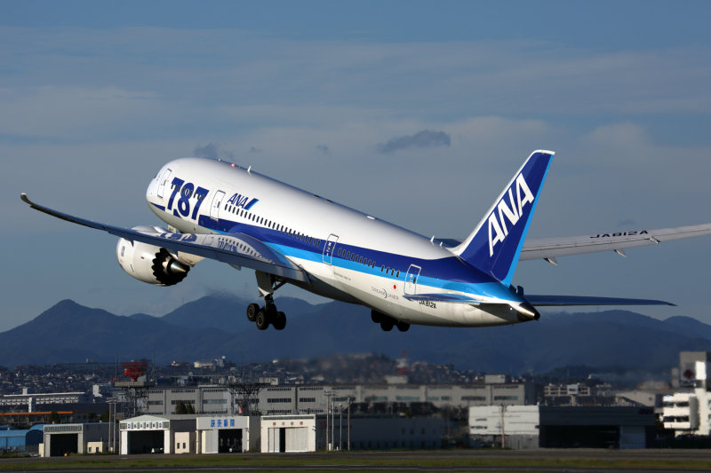 ANA BOEING 787 8 ITM RF 5K5A5902.jpg