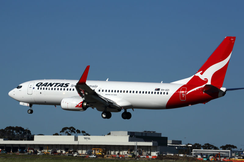 QANTAS BOEING 737 800 MEL RF 5K5A6334.jpg