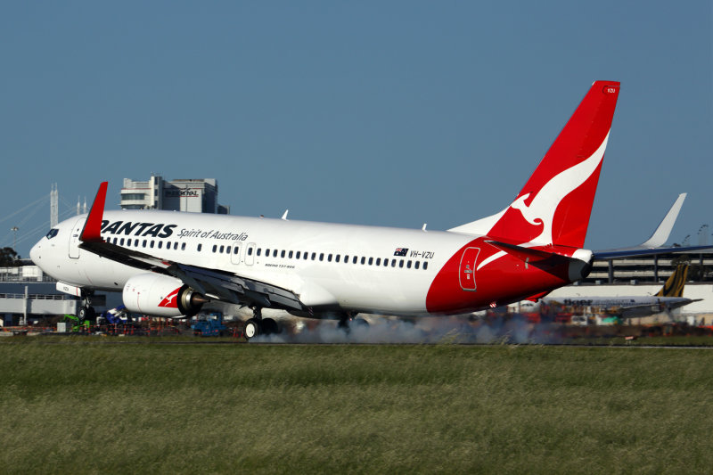 QANTAS BOEING 737 800 MEL RF 5K5A6357.jpg