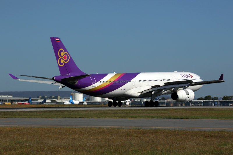 THAI AIRBUS A330 300 PER RF 5K5A6753.jpg