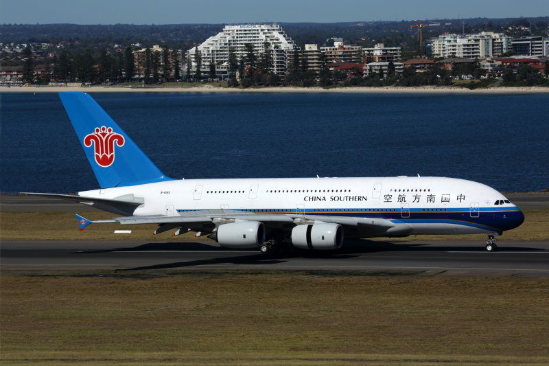 CHINA SOUTHERN AIRBUS A380 SYD RF 5K5A7420.jpg