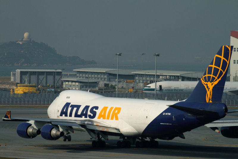 ATLAS AIR BOEING 747 400F HKG RF IMG_0785.jpg