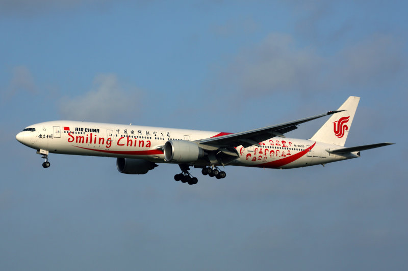 AIR CHINA BOEING 777 300ER SYD RF 5K5A8663.jpg