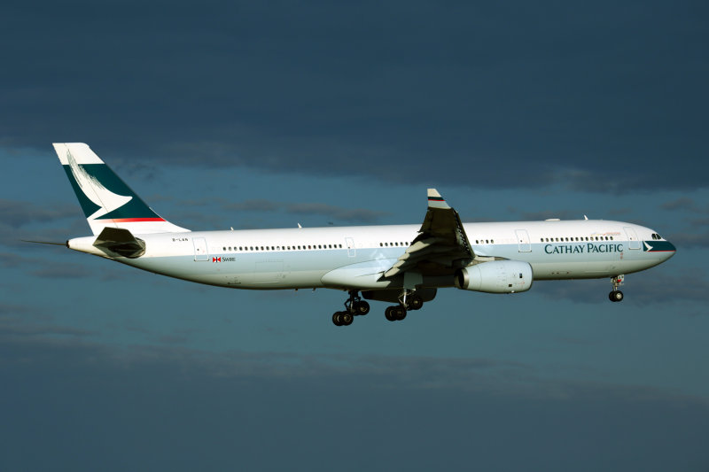 CATHAY PACIFIC AIRBUS A330 300 MEL RF 5K5A9689.jpg