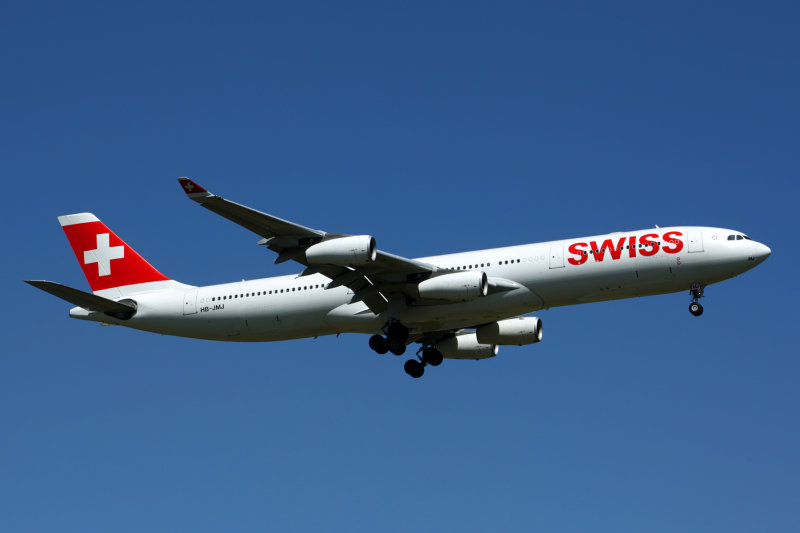 SWISS AIRBUS A340 300 JNB RF 5K5A0220.jpg