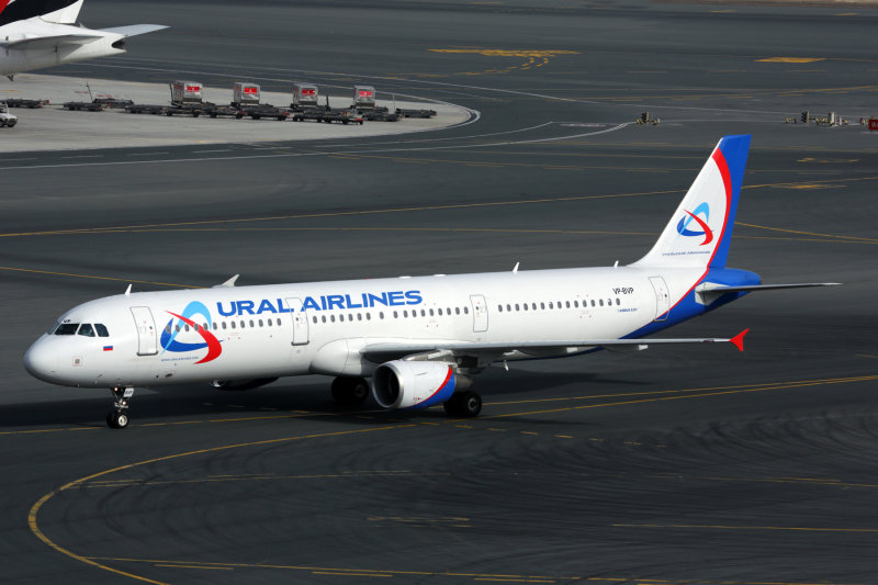 URAL AIRLINES AIRBUS A321 DXB RF 5K5A0774.jpg