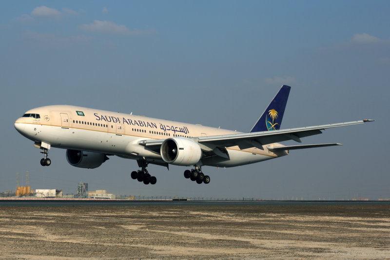 SAUDIA ARABIAN BOEING 777 200 DXB RF K5A8874.jpg