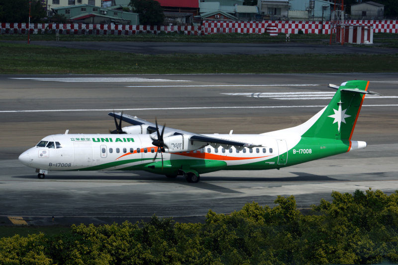 UNI AIR ATR 72 600 TSA RF 5K5A9577.jpg