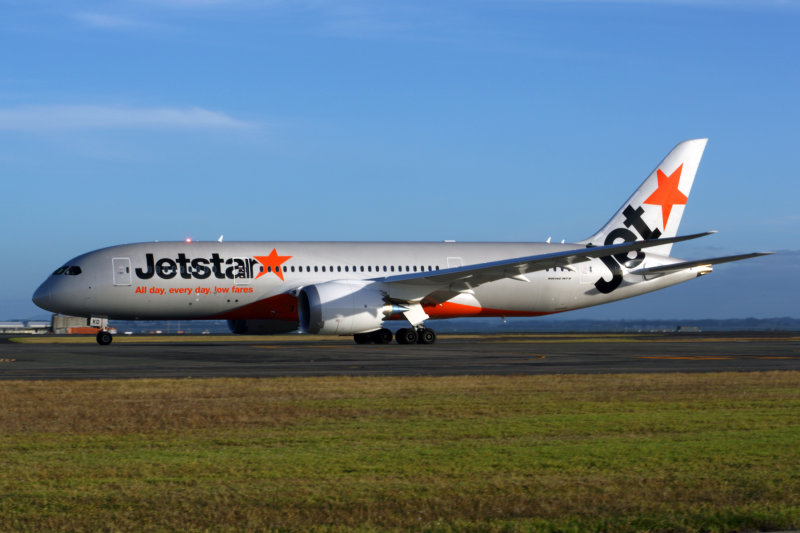 JETSTAR BOEING 787 8 AKL RF 5K5A0014.jpg