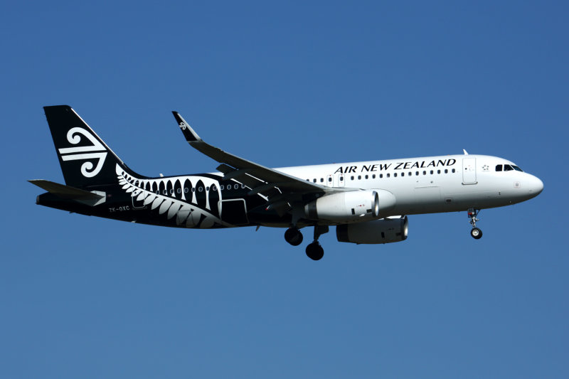 AIR NEW ZEALAND AIRBUS A320 AKL RF 5K5A9720.jpg