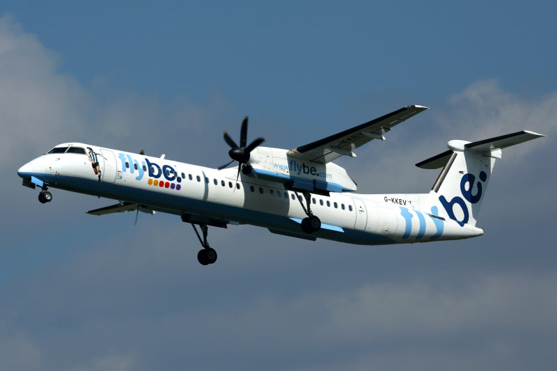 FLY BE DASH 8 400 BHX RF 5K5A9922.jpg