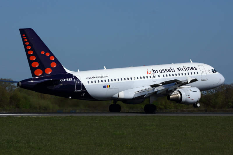 BRUSSELS AIRLINES AIRBUS A319 MAN RF 5K5A9934.jpg