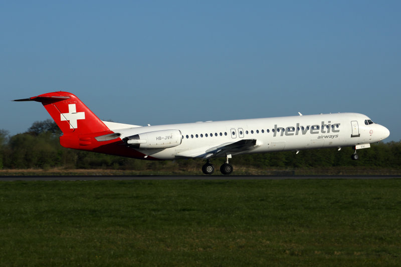 HELVETIC FOKKER 100 MAN RF 5K5A9925.jpg