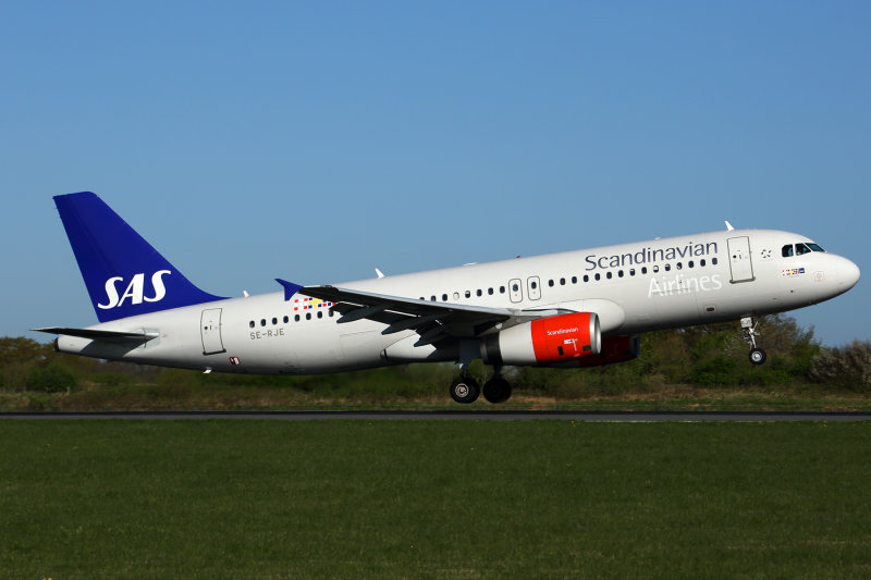 SAS AIRBUS A320 MAN RF 5K5A9932.jpg