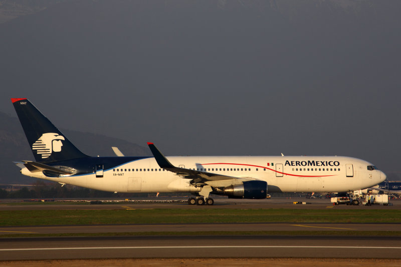 AEROMEXICO BOEING 767 300 SCL RF 5K5A2450.jpg