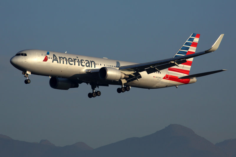 AMERICAN BOEING 767 300 SCL RF 5K5A2204.jpg