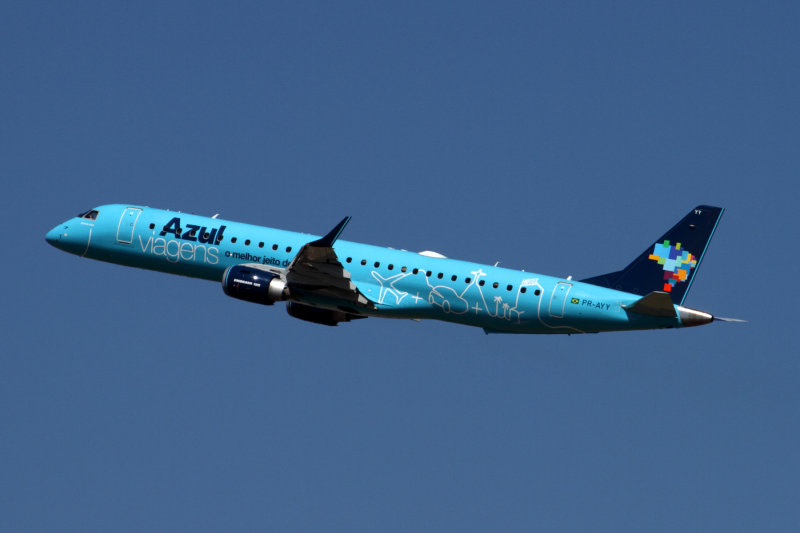 AZUL EMBRAER 190 VCP RF IMG_9547.jpg