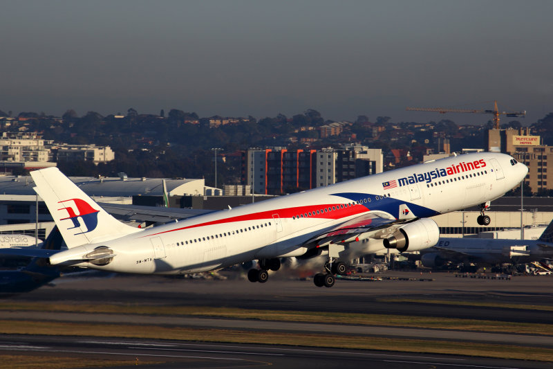 MALAYSIA AIRLINES AIRBUS A330 300 SYD RF 5K5A1111.jpg