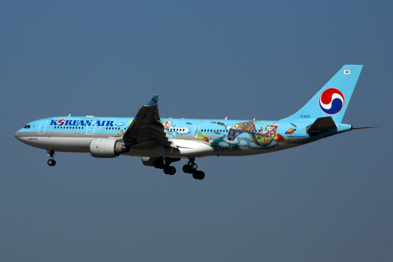 KOREAN AIR AIRBUS A330 300 ICN RF 5K5A0290.JPG