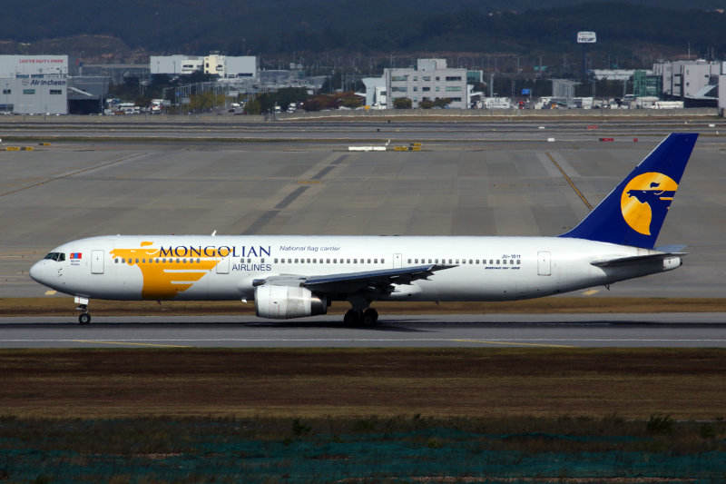 MONGOLIAN AIRLINES BOEING 767 300 ICN RF 5K5A0473.jpg