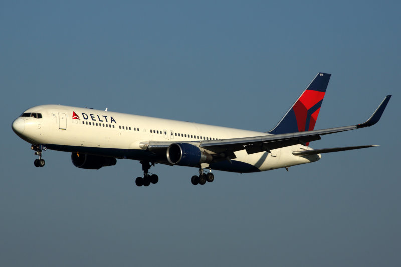 DELTA BOEING 767 300 NRT RF 5K5A1685.jpg