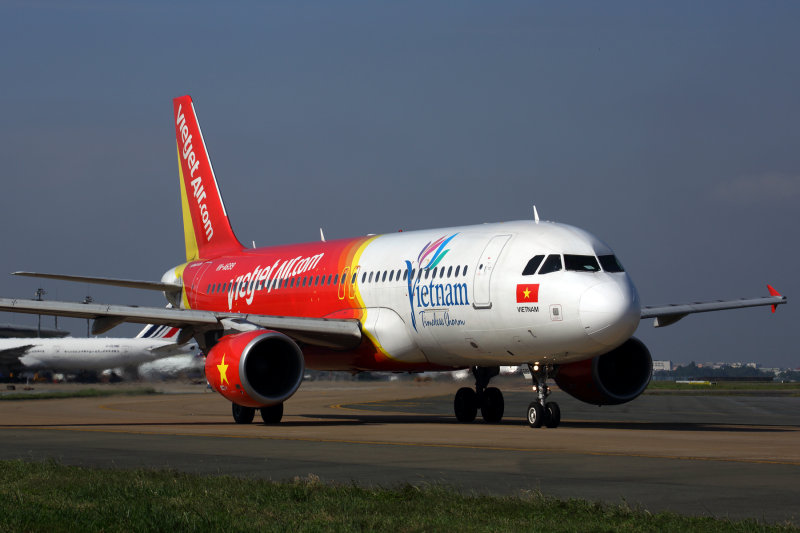 VIETJET AIR AIRBUS A320 SGN RF 5K5A5894.jpg